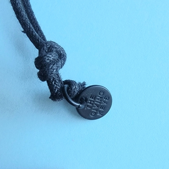 The Giving Key Create necklace - Picture 3 of 3